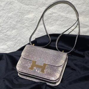 Classic Hermes Bag: A Stylish and Versatile Choice for Elegance